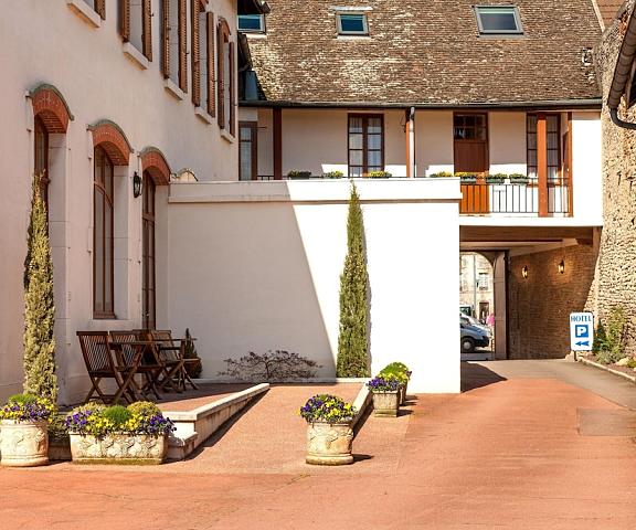 Hotel de La Cloche Bourgogne-Franche-Comte Beaune Exterior Detail