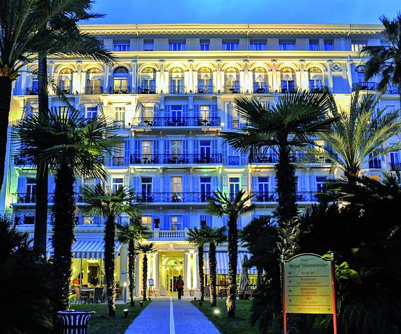 Hôtel Vacances Bleues Royal Westminster Provence - Alpes - Cote d'Azur Menton Facade