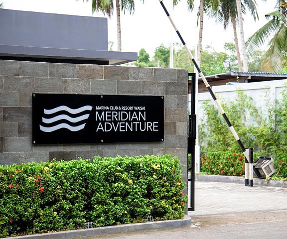 Meridian Adventure Marina Club & Resort null Waisai Exterior Detail