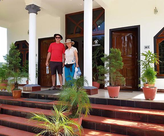 Karakkatt Holiday Home Kerala Wayanad Entrance