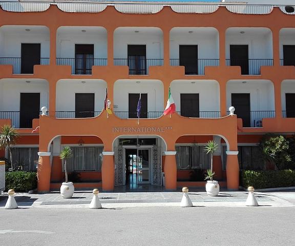 International Resort Campania Mondragone Facade