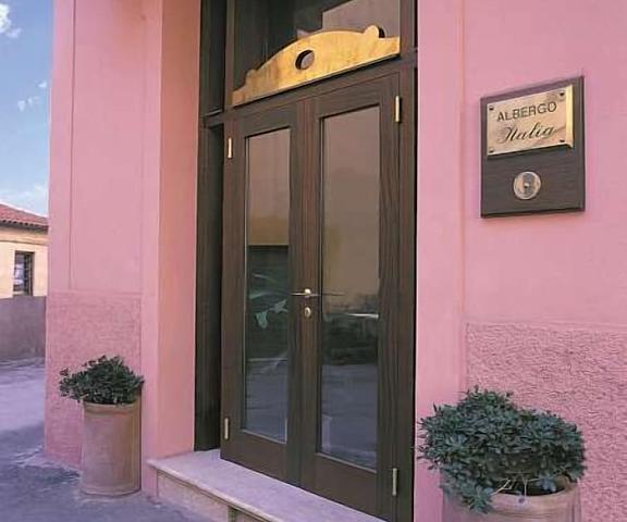 Albergo Italia Tuscany Piombino Entrance