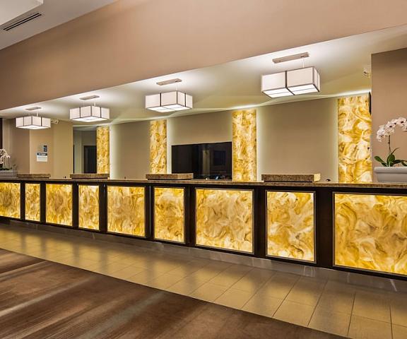 Best Western Plus Lamplighter Inn & Conference Centre Ontario London Lobby
