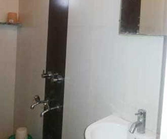 IROOMZ Samrat Ashok Karnataka Hubli-Dharwad Washroom