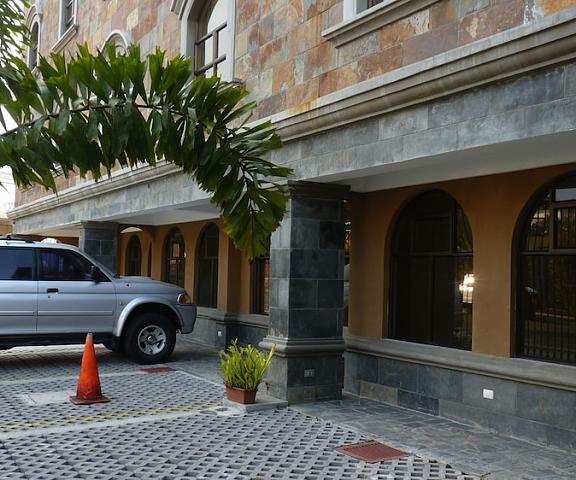 Hotel Plaza Real Suites & Apartments Alajuela San Jose Parking