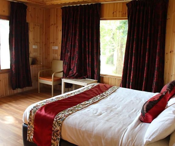 Nigeen Lake View Resort Jammu and Kashmir Srinagar Room