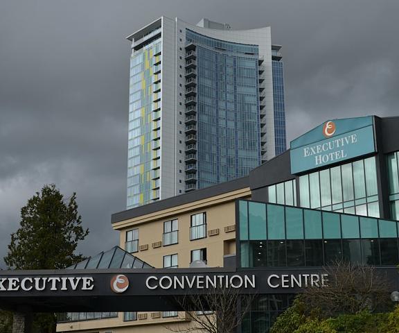 Executive Suites Hotel Metro Vancouver British Columbia Burnaby Facade