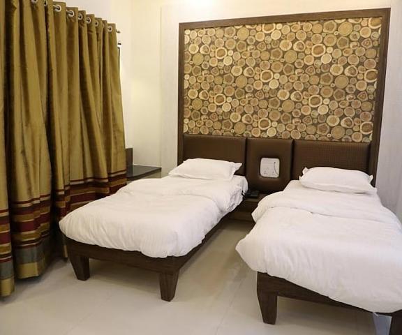Hotel Pushpak Park Maharashtra Osmanabad Room