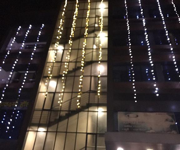 Mahalaxmi Deluxe Lodging Maharashtra Kolhapur Hotel Exterior