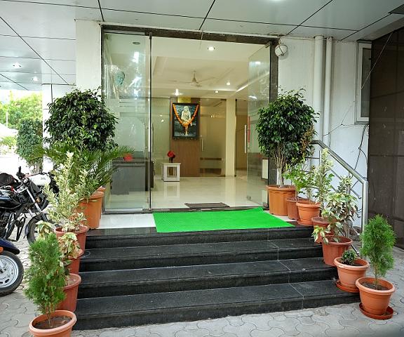 Hotel Sai Govind Maharashtra Shirdi Entrance