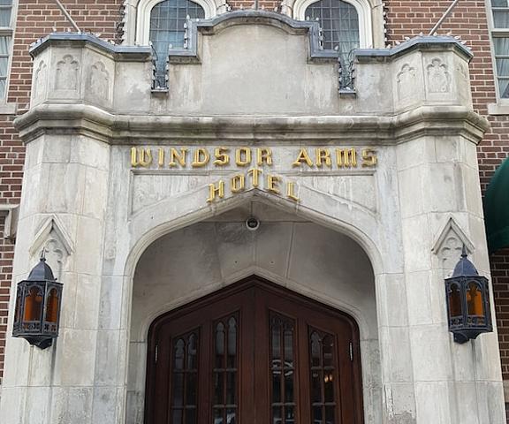 Windsor Arms Hotel Ontario Toronto Entrance