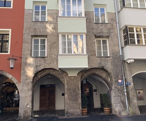 Kaiser Max Design Appartements Tirol Innsbruck Exterior Detail