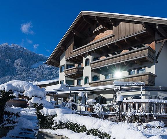 Ferienhotel Neuwirt Tirol Schwendau Facade