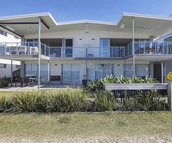 Sandbox Luxury Beach Front Apartments Queensland Tugun Facade