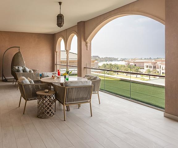 Royal Saray Resort null Manama Terrace