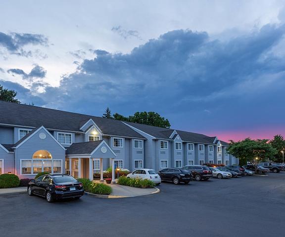 Microtel Inn & Suites by Wyndham Bethel/Danbury Connecticut Bethel Facade