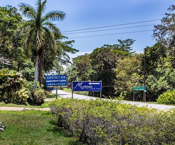 Tiki Villas Rainforest Lodge & Spa San Jose Dominical Entrance