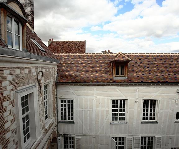 Appart'Hotel Hotel Saint Georges Grand Est Troyes View from Property
