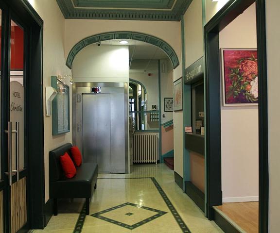 Hôtel Christian Occitanie Cauterets Interior Entrance