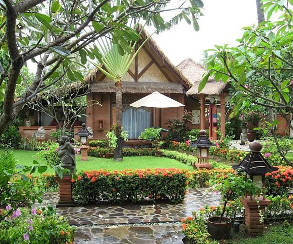 The Villas by Puri Mas Boutique Resort null Senggigi Exterior Detail