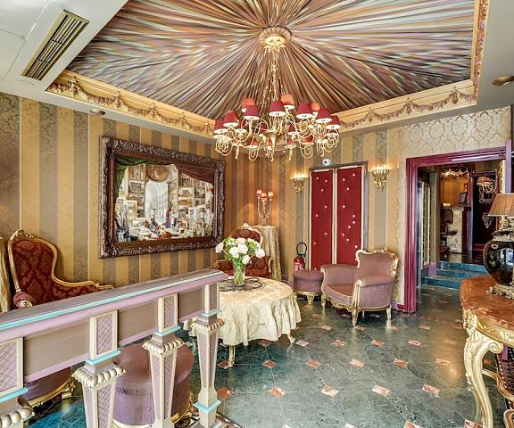 Villa Royale Ile-de-France Paris Lobby