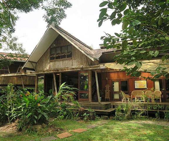 Bukit Raya Guesthouse null Palangkaraya Facade