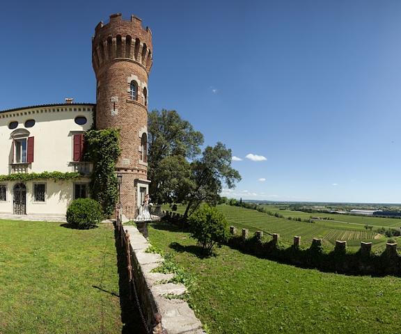 Castello di Buttrio Friuli-Venezia Giulia Buttrio Exterior Detail