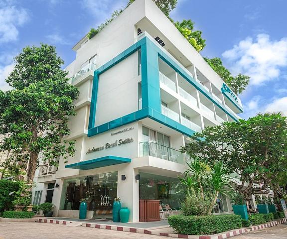 Andaman Beach Suites Hotel Phuket Patong Entrance