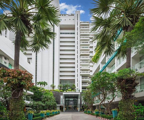Andaman Beach Suites Hotel Phuket Patong Entrance