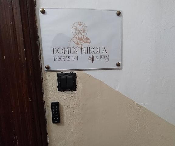 Affittacamere Domus Nikolai Puglia Bari Interior Entrance