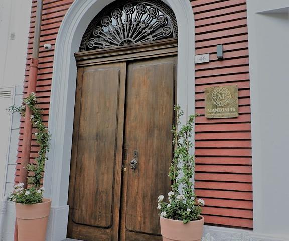 Manzoni46 Sicily Milazzo Entrance