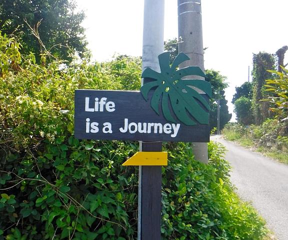 Life is a Journey - Hostel Okinawa (prefecture) Yomitan Exterior Detail
