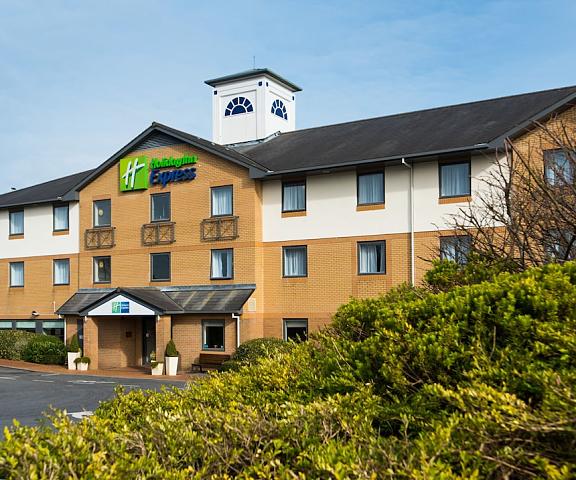 Holiday Inn Express Swansea - East, an IHG Hotel Wales Neath Exterior Detail