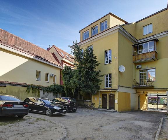 German 18 - Luxury Vilnius Apartment null Vilnius Parking