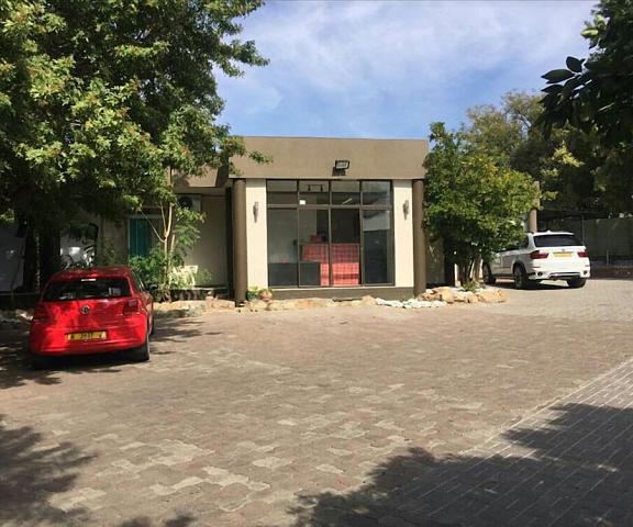 Kamho Pension Hotel null Windhoek Parking