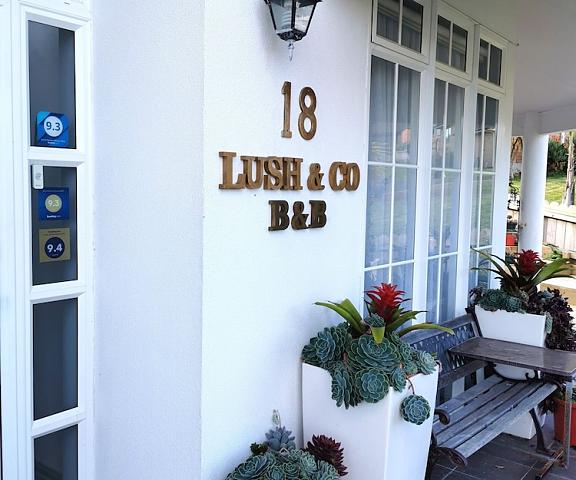 Lush & Co Auckland Bed & Breakfast Auckland Region Henderson Entrance
