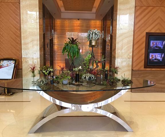 The Sandalwood, Beijing - Marriott Executive Apartments Hebei Beijing Lobby