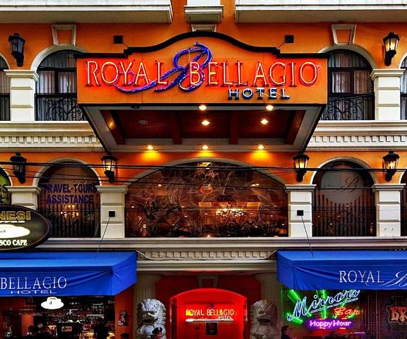 Royal Bellagio Hotel null Makati Facade