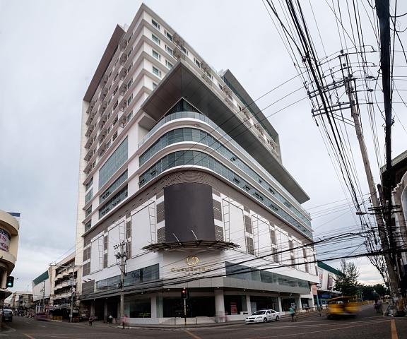 One Central Hotel null Cebu Facade