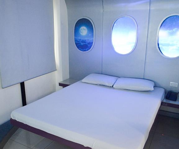 Astrotel Guadalupe null Makati Room