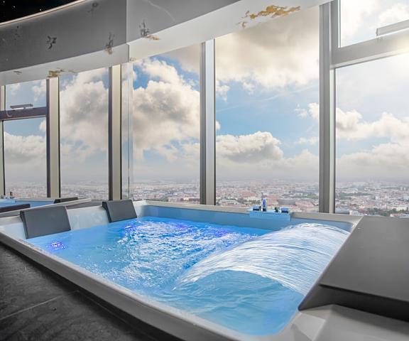 Apartments in Sky Tower with Bathtub near the window Lower Silesian Voivodeship Wroclaw City View from Property