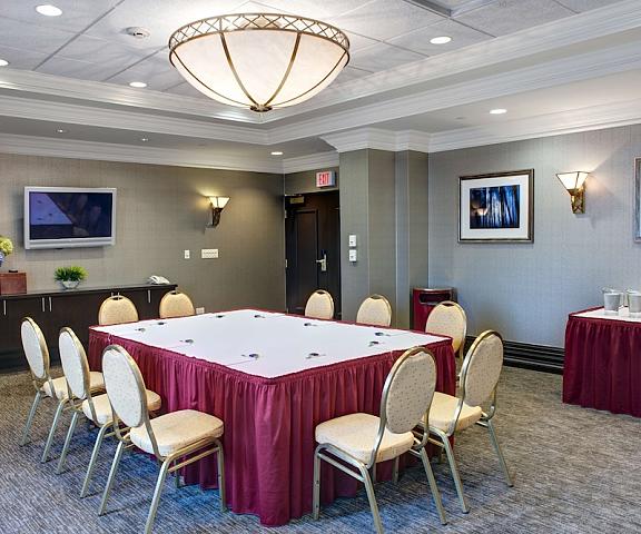 Hampton Inn & Suites by Hilton Toronto Airport Ontario Mississauga Meeting Room
