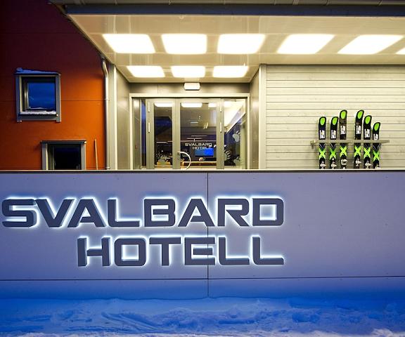 Svalbard Hotell - Polfareren null Longyearbyen Entrance