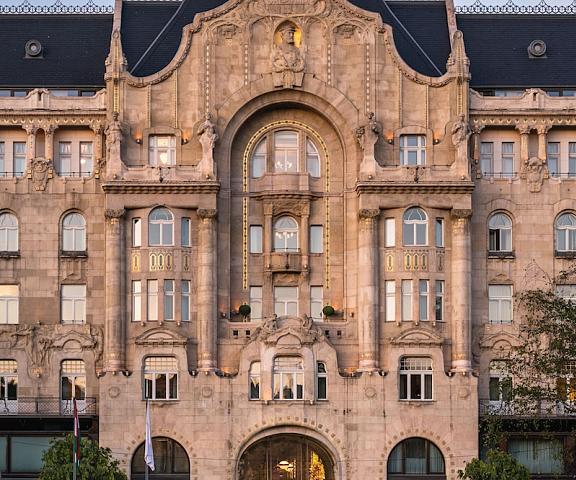 Four Seasons Gresham Palace null Budapest Facade