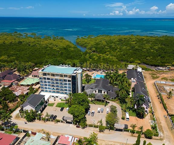Tanga Beach Resort & Spa null Tanga Exterior Detail