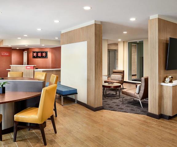 TownePlace Suites by Marriott Milwaukee Grafton Wisconsin Grafton Lobby