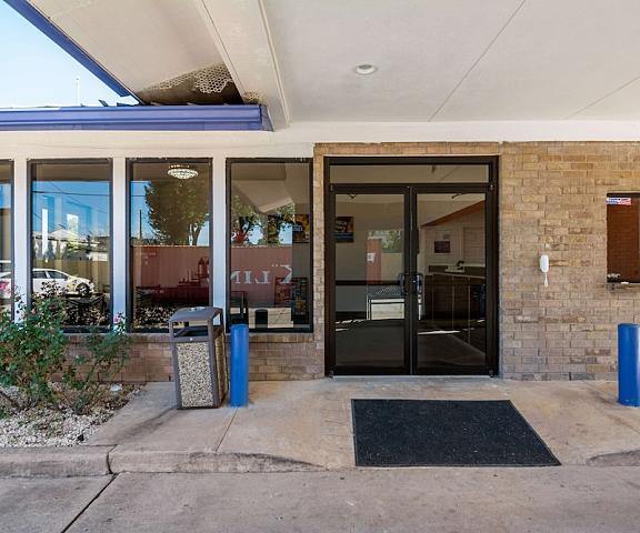 Motel 6 Freeport, TX Texas Freeport Entrance