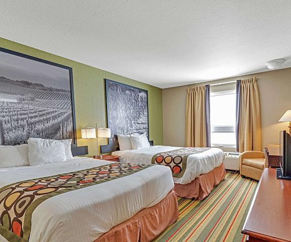 Quality Inn & Suites Ontario Grimsby Room