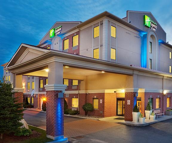 Holiday Inn Express Hotel & Suites Barrie, an IHG Hotel Ontario Barrie Exterior Detail