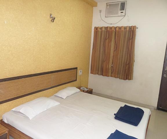Tourist Home Lodging Maharashtra Aurangabad Room